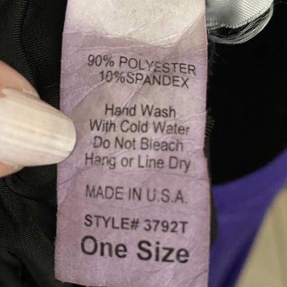 Black Deep V Neck Crop Blouse - Picture 6 of 7